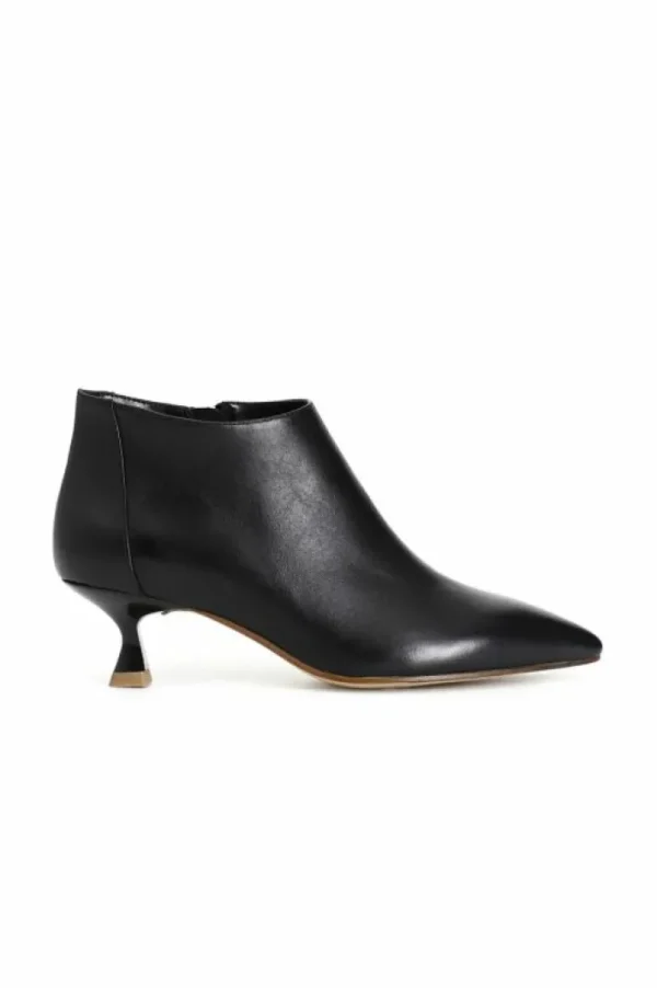 CafèNoir tronchetti affusolati in pelle con cerniera laterale e tacchetto medio